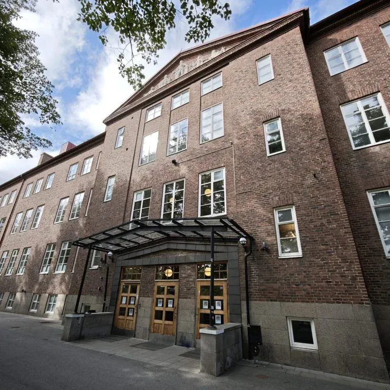 Malmö Rådmanvångens skola – Säkerhetsfilm C4-klassning (B2B)