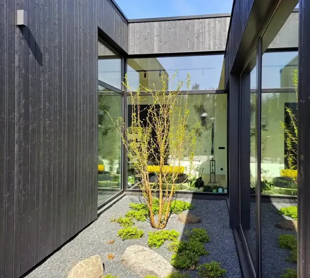 Fastighet med Solar Screen Titane 250 XC